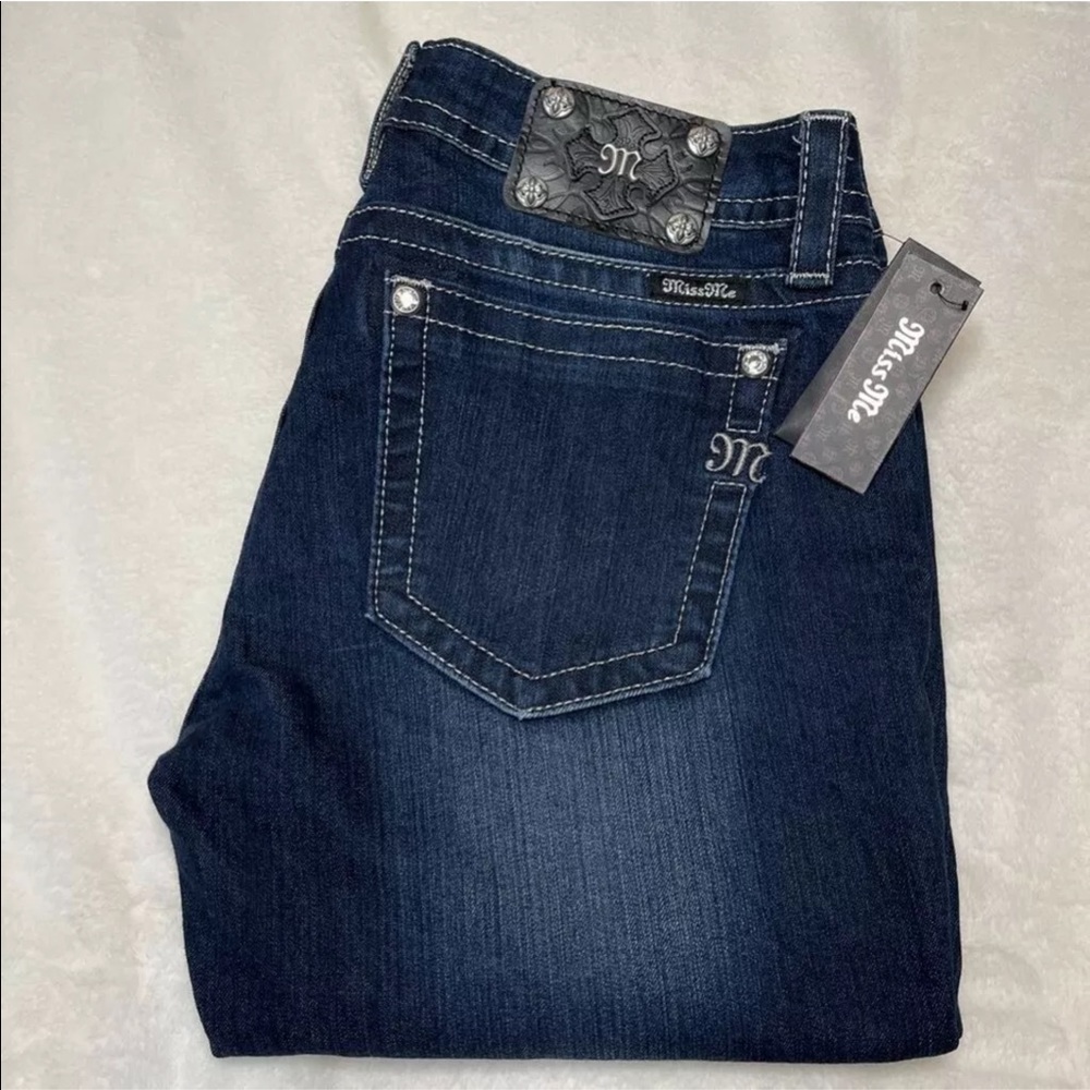 NWT Miss Me Women’s Straight Leg Jean Size 31